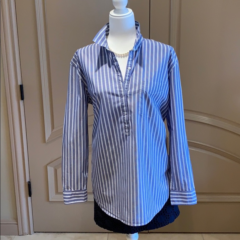 New Gap Cute Oversized Buttons 1/2 Down Pinstriped